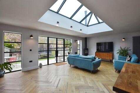 Open Plan Kitchen DinerLiving Space