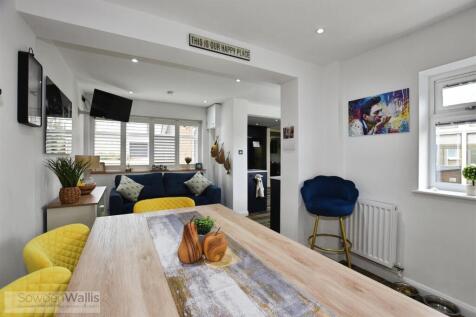 Kitchen Family Room