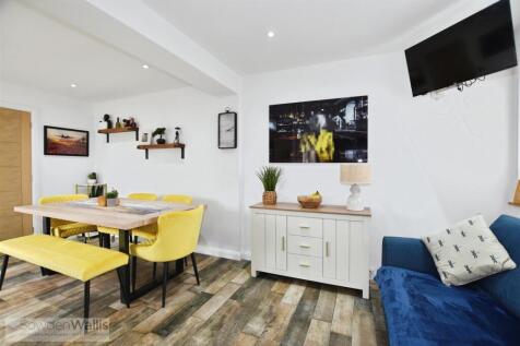 Kitchen Family Room