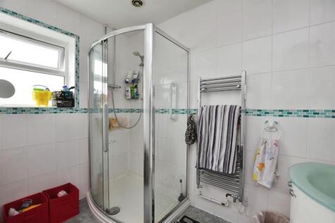 Main Shower Room