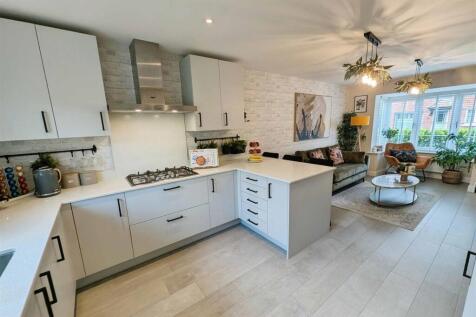 Kitchen Family Room