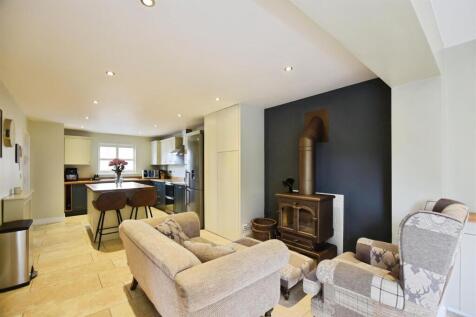 Kitchen Family Room