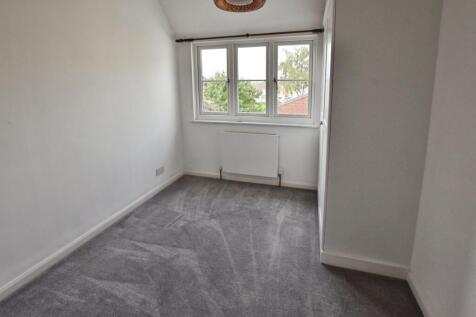 pbox-bedroom-321388.JPG