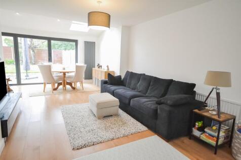Living dining room.JPG