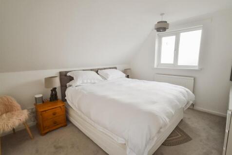 Bedroom 1.JPG
