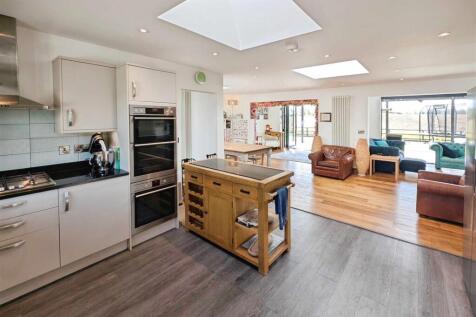 Open Plan Kitchen Living Space