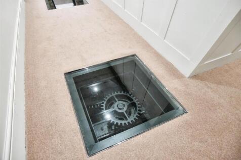 First Floor Landing/Dressing Area