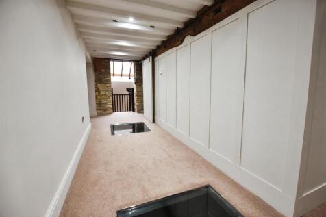 First Floor Landing/Dressing Area