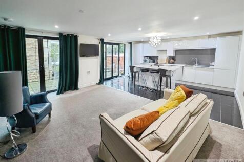 Open Plan Kitchen Living Area