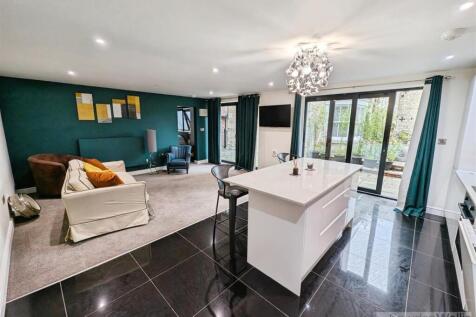 Open Plan Kitchen Living Area