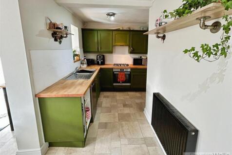 Kitchen / Breakfast Room