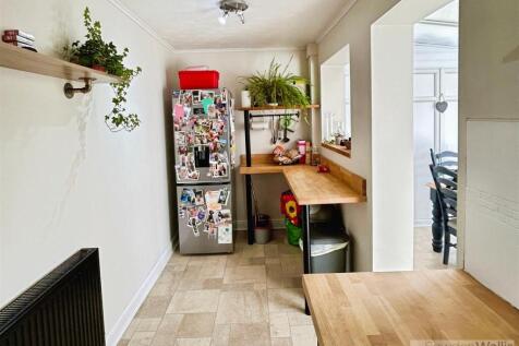 Kitchen / Breakfast Room