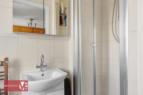 En Suite shower