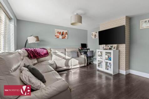 96 Winterscroft Road Hoddesdon EN11 8RJ