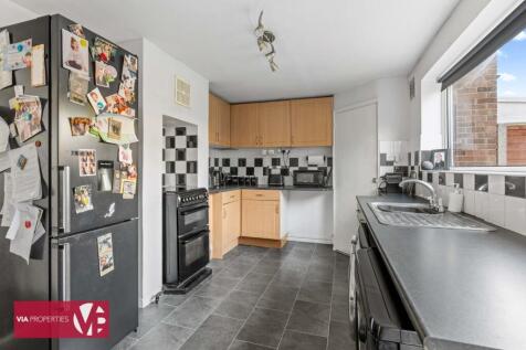 96 Winterscroft Road Hoddesdon EN11 8RJ