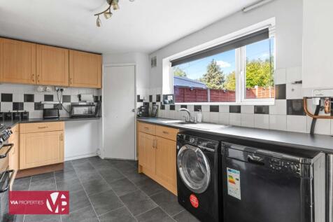 96 Winterscroft Road Hoddesdon EN11 8RJ