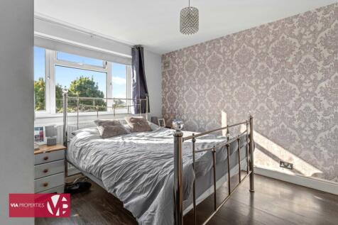 96 Winterscroft Road Hoddesdon EN11 8RJ