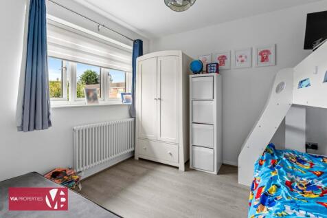 70 Davison Drive Cheshunt Waltham Cross EN8 0SX via properties e