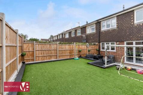 70 Davison Drive Cheshunt Waltham Cross EN8 0SX via properties e