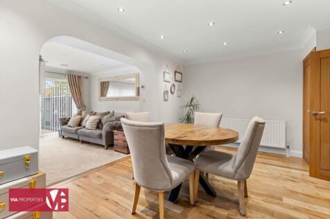 36 Palmers Grove Nazeing Waltham Abbey EN9 2QF via properties es