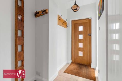 36 Palmers Grove Nazeing Waltham Abbey EN9 2QF via properties es