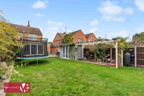 36 Palmers Grove Nazeing Waltham Abbey EN9 2QF via properties es