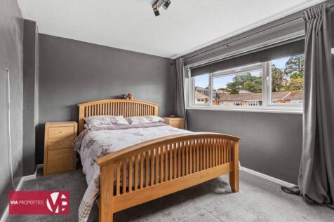 Main bedroom rear asepct