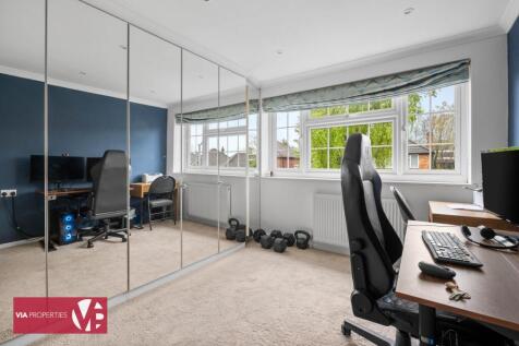 Bedroom 2 - 1st floor