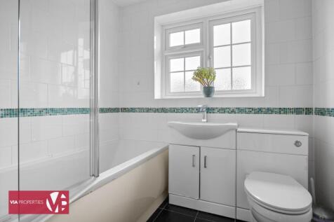 Family bathroom 1st floor