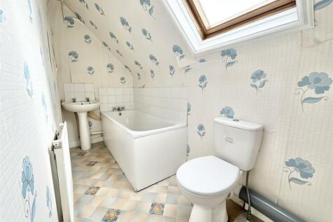 Flat Bathroom 1