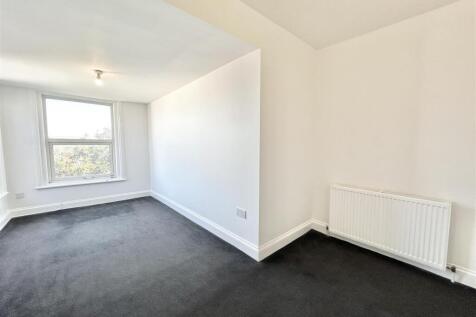 F4 Bedroom 1