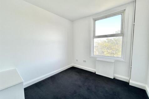 F4 Bedroom 3