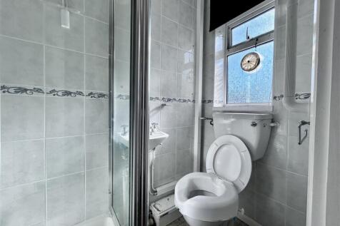 Downstairs Bathroom