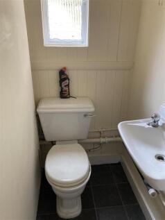 14 Westbrook toilet.JPG