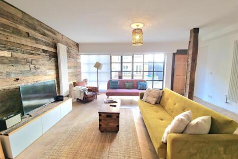 Living Room/Kitchen