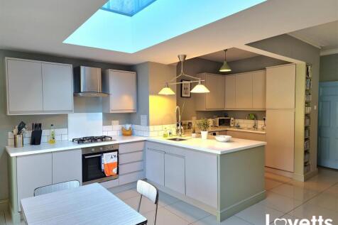 Kitchen/Dining