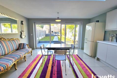 Kitchen/Dining