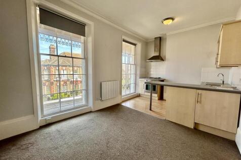 Living Room/Kitchen