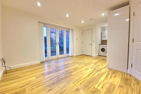 Living Room/Kitchen