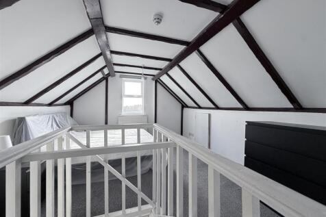 Third Floor Bedroom 9 (£900)