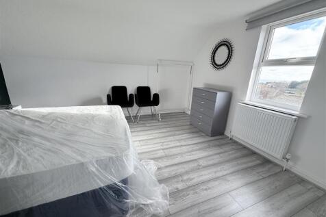 2nd Floor Bedroom 8 (£800)