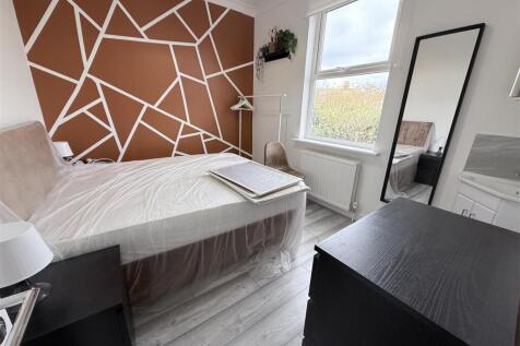 1st Floor Bedroom 4 (£850pcm)