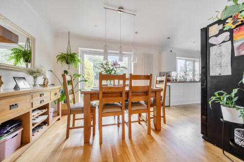 1373339-9-690a0d6...