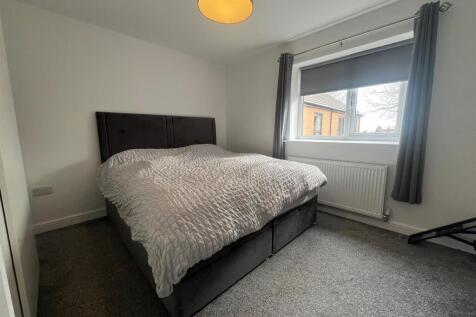 Apt 31 Bed1.jpg