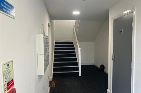 Apt 31 stairs1.jpg