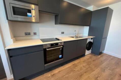 kitchen ee.jpeg