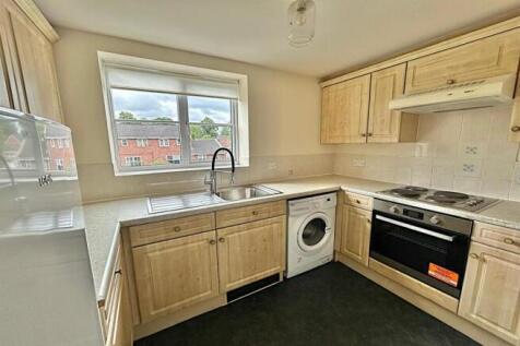 flat5 kitchen.jpeg