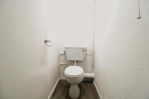 Cloakroom/wc