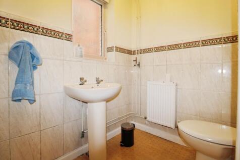 Cloakroom/wc