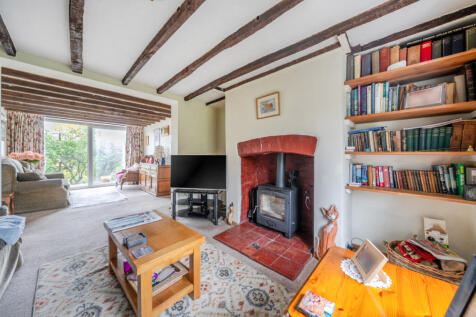 1370825-8-68f7911...